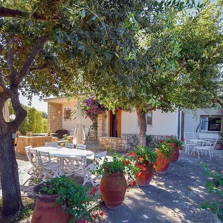 Holiday home Arduino Santa Liberata